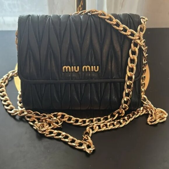 *GVY* MIU MIU Matelasse Gather Leather Bifold Wallet Black EUC++ - Picture 1 of 10